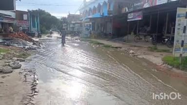 अंधराठाढ़ी: अंधराठाढ़ी प्रखंड में तेज बारिश से जनजीवन प्रभावित, जलभराव से सड़क बिगड़ी, किसान खुश