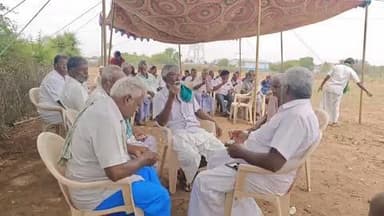 காங்கேயம்: பரஞ்சேர்வழி பகுதியில் வெறிநாய்கள் கடித்து ஆடுகள் உயிரிழந்த விவகாரத்தில் இரண்டாவது நாளாக விவசாயிகள் காத்திருப்பு போராட்டம்
