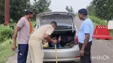 ପୋଡିଆ: ସୀମାବର୍ତ୍ତୀ କମାରଗୁଡା ଗ୍ରାମ ଠାରେ ମାଁ ଦୂର୍ଗାଙ୍କ ପ୍ରତିମୂର୍ତ୍ତୀ ଭଷାଣିକୁ ଦୃଷ୍ଟିରେ ରଖି ପୋଲିସ ପକ୍ଷରୁ ଯାଞ୍ଚ ବ୍ୟବସ୍ଥା କଡାକଡି