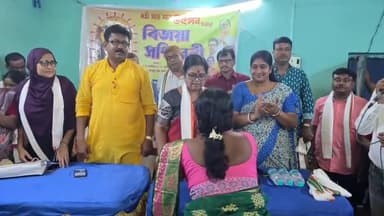 হরিপাল: হুগলির হরিপাল ব্লকের জেজুর অঞ্চল তৃণমূল কংগ্রেস কমিটির উদ্যোগে বিজয়া সম্মিলনীতে বিধায়ক করবী মান্না