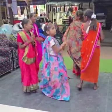 मुंगेली: सुवा नृत्य: हमारी लोक परंपरा की जीवंत झलक, नन्हें कलाकारों का स्वागत करें — यही हमारी संस्कृति