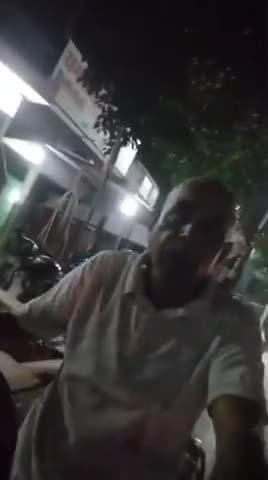 होमगार्ड PC उमेश शुक्ला के द्वारा थाना करछना में इंस्पेटर की सह से ट्रैकों व गौतस्करों  से  अवैध असूली की जा रही है PC उ