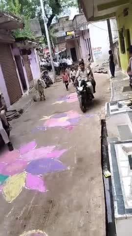 राष्ट्रीय स्वयंसेवक संघ, तहसील बमोंरी में निकाला गया चल समारोह जगह जगह लोगे ने फूल बरसा कर किया स्वागत