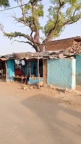 Seva mein Shriman Ji Se nivedan Hai ki  jila Jalaun tahsil konch gram kailiya  me yah Makan banaa hai yah PW ki jagah ha