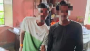 सोनबरसा: बोचहां: भूतही में दो तस्कर गिरफ्तार, 17 लीटर नेपाली सौंफी शराब जब्त