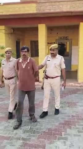 जिला पुलिस अधीक्षक जैसलमेर अभिषेक शिवहरे के निर्देशन में, जिला विशेष टीम की मादक पदार्थ तस्करों के खिलाफ कार्यवाही, पुलिस थाना कोतवाली जैसलमेर द्वारा अवैध मादक पदार्थ 05 किलो 405 ग्राम डोडा पोस्त जब्त कर मुल्जिम को किया गिरफ्तार