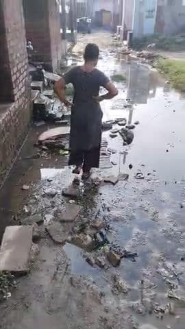 ##@. 🔥ग्राम नेहता जिला संभल ब्लाक बनिया खेड़ा सभी ग्रामीण निकालने के लिए परेशान है गंदे पानी के कारण koibaunbai nhi
