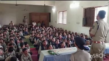 કુંકાવાવ: પોલીસ સ્ટેશનની મોઘીબા પ્રાથમીક શાળામાં અભ્યાસ કરતા કુલ-૧૫૦ વિદ્યાર્થીઓની એ.સ.પી. દ્વારા મુલાકાત