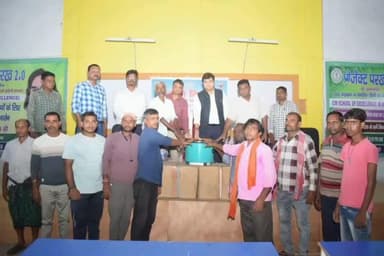 पाकुड़: उपायुक्त ने माटी शिल्पकारों के बीच विद्युत चाक का वितरण किया #pakur #jharkhand #electricity #Moter