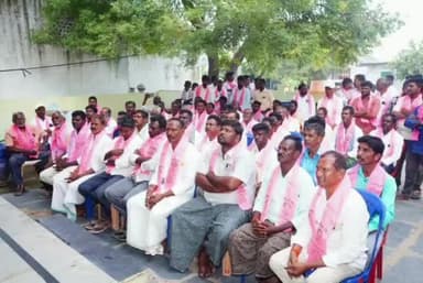 కాలూర్ తిమ్మనదొడ్డి: కేటి దొడ్డి మండల కేంద్రంలోని BRS పార్టీ ముఖ్య నాయకులు,కార్యకర్తలు సమావేశం నిర్వహణ