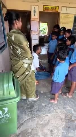 गीदम जनपद अध्यक्ष शकुंतला भास्कर, उपा. दिनेश कौशल एव जनपद सदस्य पवन कर्मा ने नागुल में स्कूल-आंगनबाड़ी का किया निरीक्षण