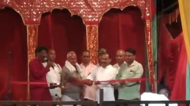 *मुख्य अतिथि प्रवक्ता रजनीश कुमार ने फीता काटकर  वीरपुर रामलीला का किया शुभारंभ*