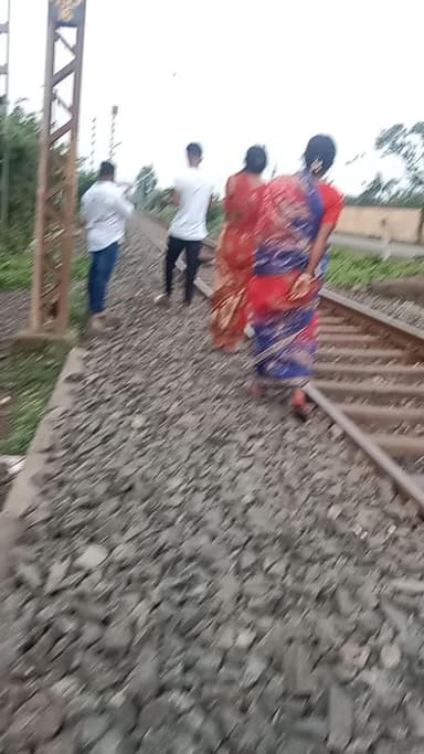 ट्रेन से कटकर एक व्यक्ति का हुआ मौत 😭 कोलकाता वेस्ट बेंगल इंडिया 😭#@सचिन कुमार #sachin