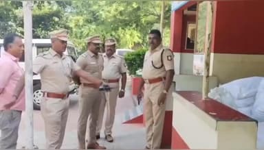 காரியமங்கலம்: காரிமங்கலம் காரில் கடத்தப்பட்ட ரூ 4 லட்சம் மதிப்புள்ள குட்கா பொருட்கள் பறிமுதல்