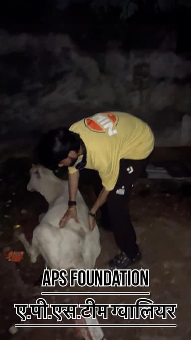 इस बच्चे की बहुत हालात खराब है..!
Respect girls help poor help animals
#apsgurjar #viral #support #gwalior