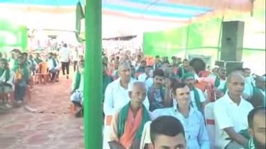 फेनहारा: गैबंधी में प्रखंड स्तरीय राजद कार्यकर्ता सम्मेलन सह सम्मान समारोह का आयोजन, राजद नेताओं ने नीतीश सरकार पर किया हमला