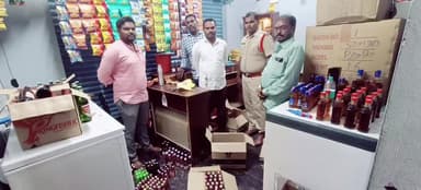 తూప్రాన్: అక్రమ మద్యం విక్రయిస్తే కఠిన చర్యలు
జిల్లా ఎస్పీ దేవులపల్లి శ్రీనివాస్రావు హెచ్చరిక మనోహరాబాద్లోఅక్రమమద్యం స్వాదీనం
sp