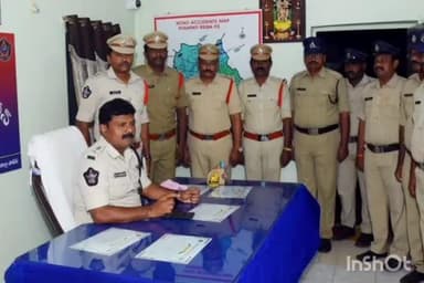 నెల్లిమర్ల: భోగాపురం,పూసపాటిరేగ,డెంకాడ పోలీస్ స్టేషన్ ఆకస్మిశంగా సందర్శించిన జిల్లా ఎస్పీ దామోదర్