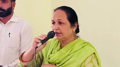 ਬਲਾਚੌਰ: ਸਰਕਾਰੀ ਸੀਨੀਅਰ ਸੈਕੰਡਰੀ ਸਕੂਲ (ਕੰਨਿਆ), ਬਲਾਚੌਰ ਵਿਖੇ ਐਸਐਮਸੀ ਦੀ ਮੀਟਿੰਗ ਚ ਵਿਧਾਇਕਾ ਸੰਤੋਸ਼ ਕੁਮਾਰੀ ਕਟਾਰੀਆ ਨੇ ਕੀਤੀ ਸ਼ਿਰਕਤ