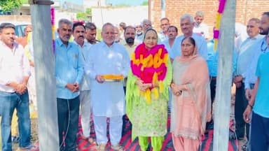 ਬਲਾਚੌਰ: ਆਪ ਦੀ ਵਿਧਾਇਕਾ ਸੰਤੋਸ਼ ਕੁਮਾਰੀ ਕਟਾਰੀਆ ਵੱਲੋਂ ਪਿੰਡ ਨਾਨੋਵਾਲ ਕੰਢੀ ਵਿਖੇ ਨਵੇਂ ਟਰਾਂਸਫਾਰਮਰ ਦਾ ਉਦਘਾਟਨ
