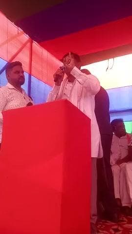 बहादुरगंज 52 भाटाबाड़ी में जनता से केन्द्रीय मंत्री चिराग पासवान ने भाई कलीमुद्दीन के लिए हेलिकॉप्टर छाप का समर्थन मांगा