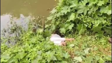 ঘাটাল: মনসুকায় সাত সকালে অজ্ঞাত পরিচয় এক ব্যাক্তির মৃতদেহ উদ্ধার ঘিরে চাঞ্চল্য, ঘটনা স্থলে পুলিশ।