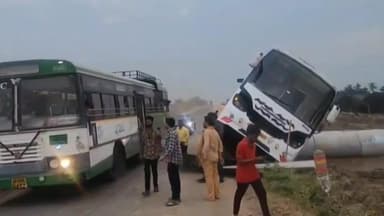 రాజుపాలెంలో ప్రైవేట్ బస్సుకు ప్రమాదం