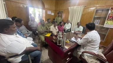 ಲಕ್ಷ್ಮೇಶ್ವರ: ಪಟ್ಟಣದಲ್ಲಿ ಕುಡಿಯುವ ನೀರಿನ ಸಮಸ್ಯೆ ಗುರಿತು ಅಧಿಕಾರಿಗಳ ಸಭೆ