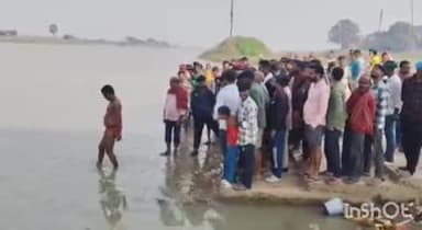 शाम्हो अकहा कुरहा: शाम्भो सूर्यगढ़ा पुल के नीचे क्यूल नदी में मिला अधेड़ का शव, पहचान नहीं हो पाई