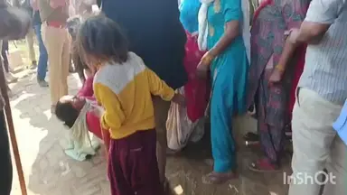 जलालाबाद: रौली बौरी में मरघट पर बने अवैध मकान पर बुलडोजर की कार्रवाई शुरू, भारी पुलिस बल मौजूद