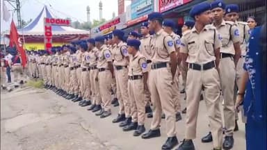 തൊടുപുഴ: ലഹരിക്കെതിരെ ജില്ലാ പോലീസ് നടത്തുന്ന ത്രിദിന ബൈക്ക് റാലി തൊടുപുഴയിൽ പോലീസ് മേധാവി കെഎം സാബു മാത്യു ഫ്ലാഗ് ഓഫ് ചെയ്തു