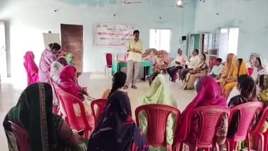 मधुबन: अहिलासपुर इलाके में सामुदायिक स्वास्थ्य केंद्र पर विकास प्रशिक्षण का कार्यक्रम हुआ, बड़ी संख्या में लोग रहे मौजूद