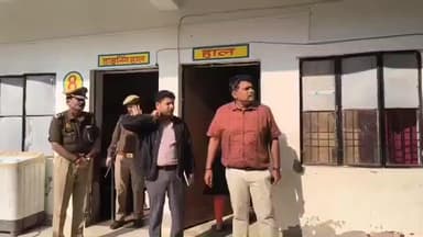 बिसवां: मानपुर के कस्तूरबा गांधी बालिका विद्यालय का जिलाधिकारी ने किया औचक निरीक्षण