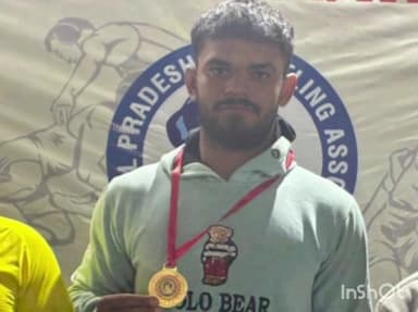 जवाली: झूलाड़ के अभिनव शर्मा बने स्टेट चैम्पियन, 77 किलोग्राम भार में प्रतिभागी को किया चित