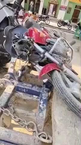 नरवल: पेपर देने जा रहे 12वीं के छात्र को बाइक सवार ने ट्रैक्टर ने सामने से मारी टक्कर, छात्र की हुई दर्दनाक मौत