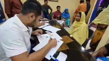 ভাঙড় ২: আমরা নৌসাদের মতো ফুটেজ নিতে রাজনীতি করি না' জাতি ধর্ম বর্ন দল রং না দেখে সাধারণ মানুষের পরিষেবা ভাঙ্গড়ের তৃণমূল নেতার