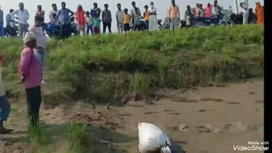 चुनार: जमालपुर के पूर्वी सिवान में सड़क किनारे बोरे में शव होने की आशंका पर पुलिस को दी सूचना