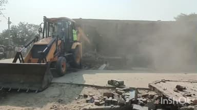 जलालाबाद: रौली बौरी में महिला ने बेटी की शादी तक मकान ना गिराने की गुहार लगाई, फिर भी प्रशासन ने गिरवा दिया मकान