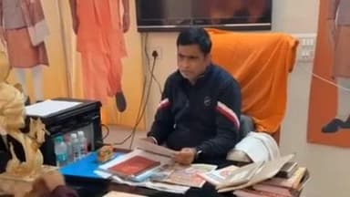 बुलंदशहर: गंगानगर स्थित आवास पर सदर विधायक ने की जनसुनवाई, अधिकारियों को समस्याओं के निस्तारण के लिए किया निर्देशित