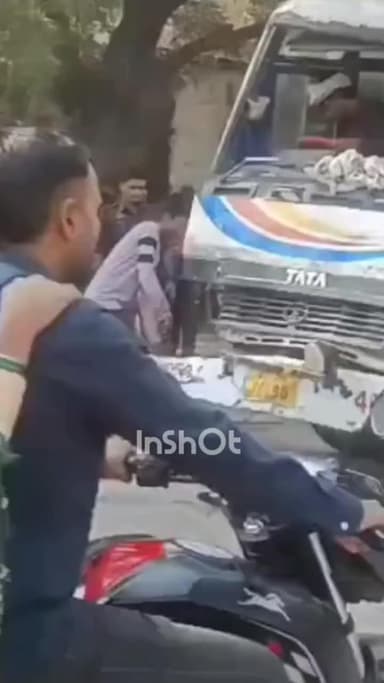 बांगरमऊ: बांगरमऊ में बस, कार और बाइक की टक्कर, सिपाही पति-पत्नी समेत 7 लोग घायल, लखनऊ रेफर, चालक फरार