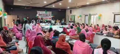 मऊ: कोपागंज में “पोषण भी – पढ़ाई भी” के तहत आंगनबाड़ी कार्यकत्रियों को मिला खेल आधारित शिक्षा और पोषण प्रशिक्षण