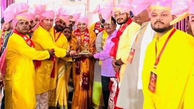 बुलंदशहर: मोती बाग से निकली कलश यात्रा, श्री श्याम शाखा युवा मंडल ने 16वीं श्रीमद् भागवत कथा का शुभारंभ किया