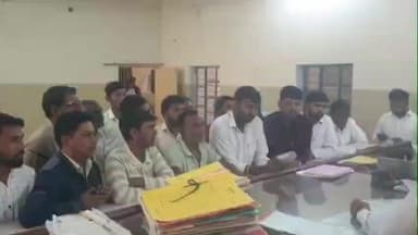 तारानगर: तारानगर के वार्ड 01 में राशन वितरण में अनियमितताओं के आरोप में वार्डवासियों में आक्रोश,एसडीएम को सौंपा ज्ञापन#jansamasya