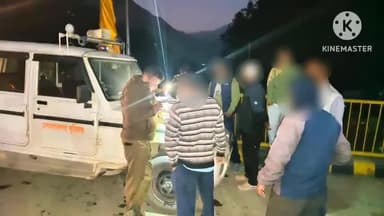 पिथौरागढ़: यातायात नियमों का उल्लंघन करने पर पुलिस ने जनपद में कुल 83 लोगों के खिलाफ चालान की कार्रवाई की