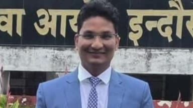 शामगढ़: धलपट का युवा मध्य प्रदेश लोक सेवा आयोग परीक्षा में चयनित, बना जनपद सीईओ, परिजनों ने दी बधाई