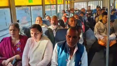 सुंदर नगर: सुंदरनगर से भारी संख्या में आपदा प्रभावित सीएम के मंडी कार्यक्रम में राहत राशि लेने पहुंचे