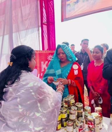 बैकुंठपुर: जशपुर में चमक कोरिया अमृत ब्रांड विहान की दीदियों के हुनर ने जीता लोगों का दिल