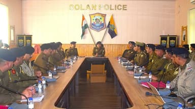 सोलन: सोलन में जिला स्तरीय अपराध समीक्षा एवं पुलिस वेलफेयर बैठक आयोजित