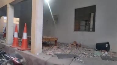 रावला: रावला थाना बैरक की छत से फिर गिरा प्लास्टर, बड़ा हादसा टला, 24 साल पुरानी इमारत बनी खतरा