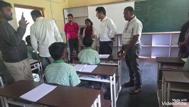 ଲକ୍ଷ୍ମୀପୁର: ତେନ୍ତୁଳି ପଦର ଉଚ୍ଚ ବିଦ୍ୟାଳୟ ପରିଦର୍ଶନ କରି ପିଲାଙ୍କ ସହ ଆଲୋଚନା କଲେ ବ୍ଲକ ଚେୟାରମ୍ୟାନ ଓ ପ୍ରୋବେସାନେରୀ ଆଇଏଏସ